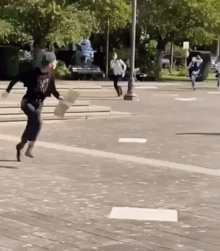 ezgif.com-video-to-gif-17.gif