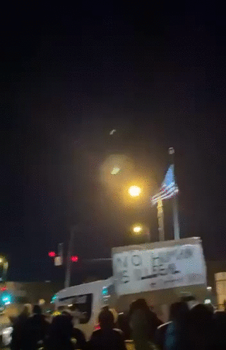 ezgif.com-video-to-gif-18.gif